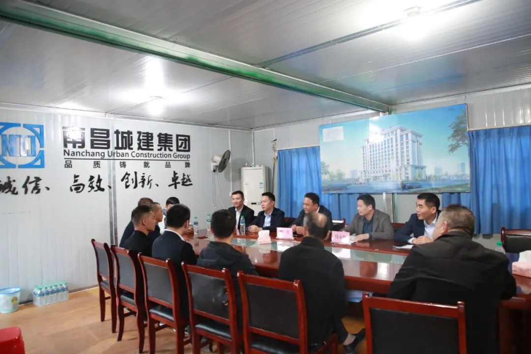 南昌城投集团人武部开展传承武士精神，，做集团建设生长的“排头兵”座谈会